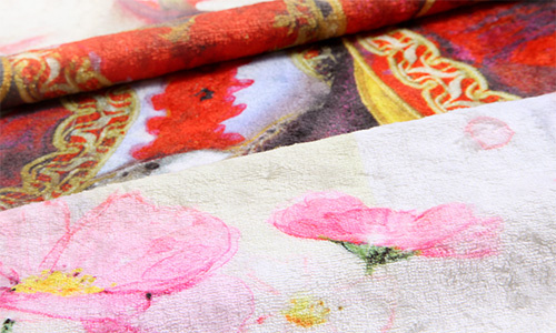 『紅月戲蝶』法蘭絨冷氣毯靠墊