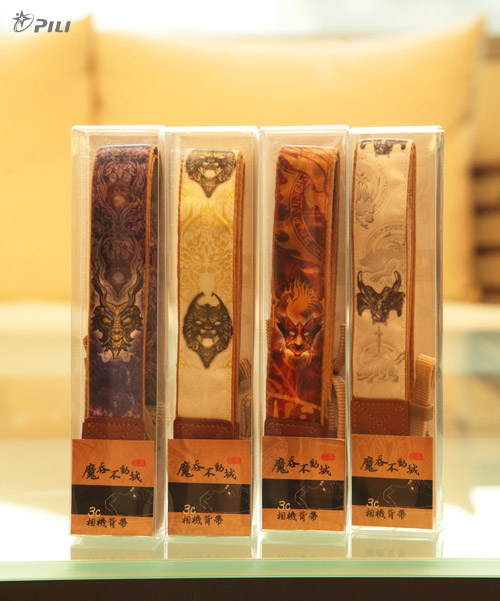 【『魔吞十二宮』3C相機背帶】